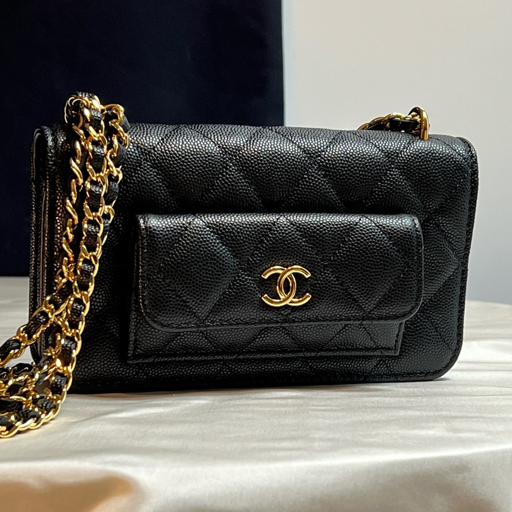 CHANEL Black Caviar Twin Pocket Quilted CAVIAR WOC